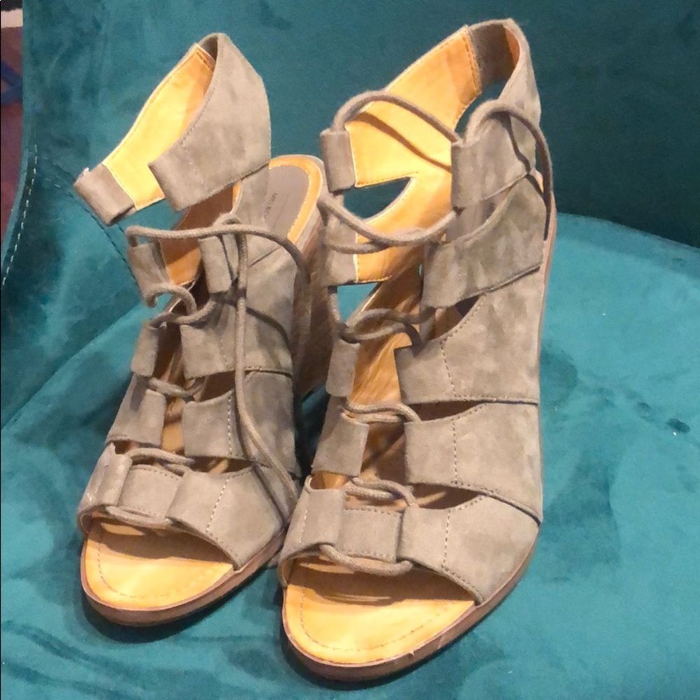 WORN ONCE Low Wedge Tan Suede Tie Up Heel Size 8